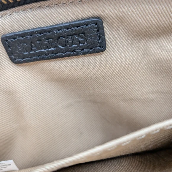 Talbots Festive Scottie Dog Embroidered Wool Wristlet - Picture 2 of 6